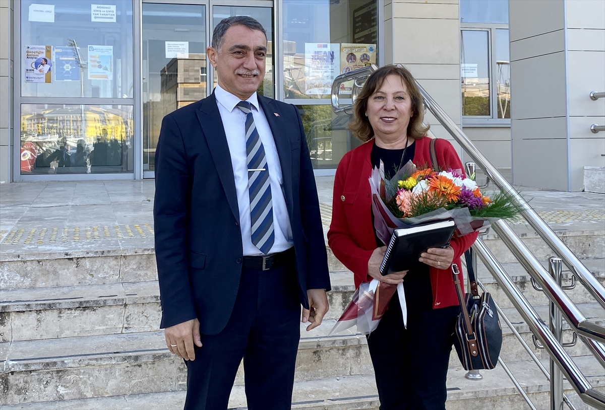 65 yaşında üniversiteli oldu