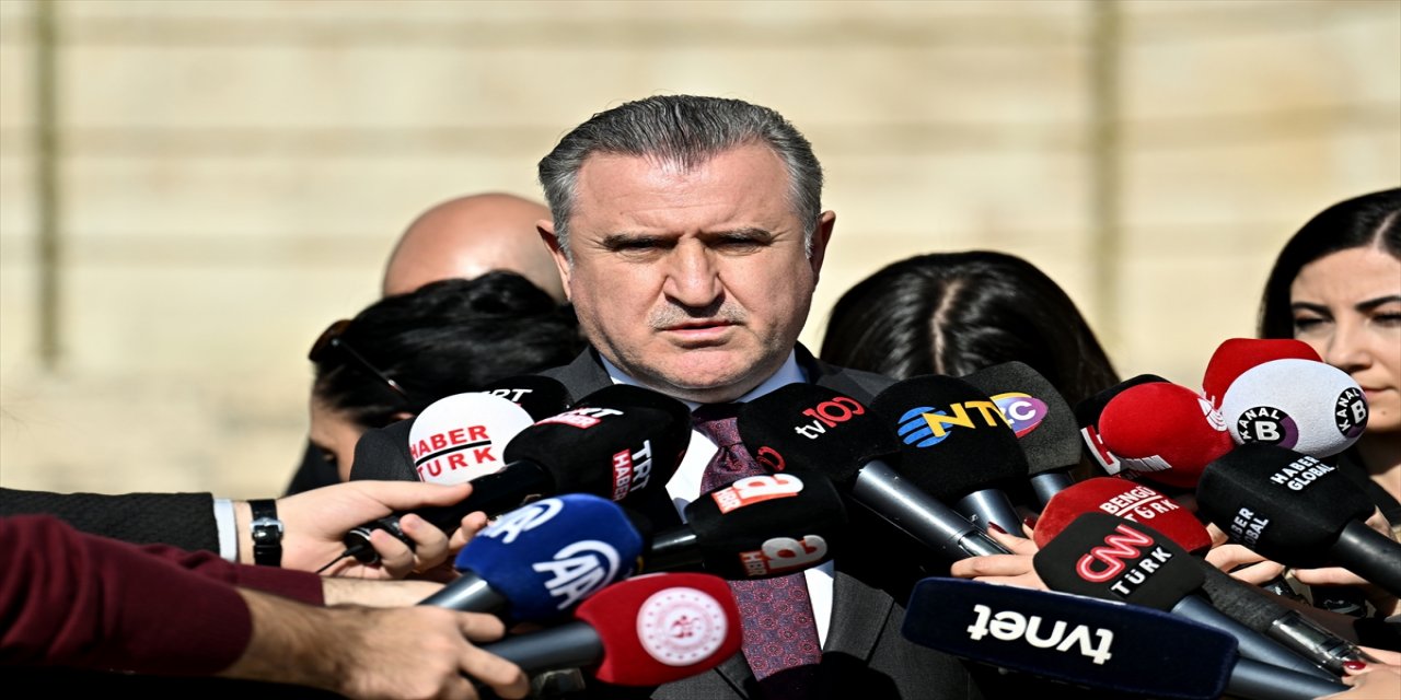 Bakan Bak, Türkiye'nin EURO 2032 ev sahipliğini almasını değerlendirdi: