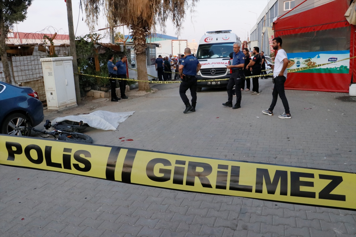 Adana'da bir kişi oğlunu öldürdüğü iddiasıyla gözaltına alındı