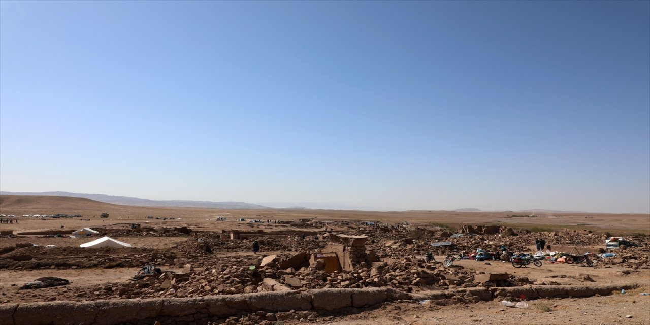 Afganistan'da art arda yeni depremler