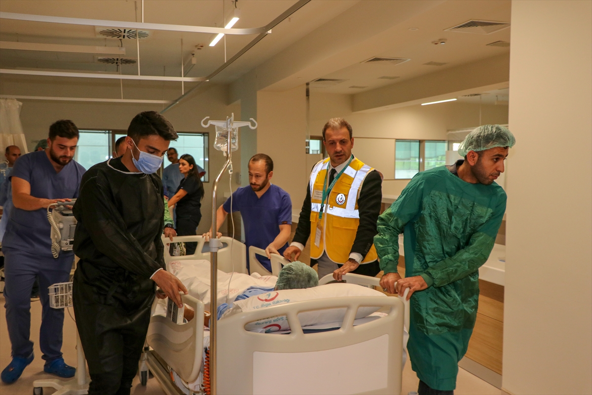 Erzurum Şehir Hastanesi'nde deprem tatbikatı yapıldı