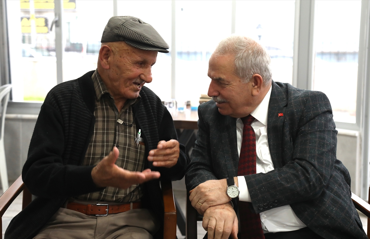 Evinden çıkamayan yaşlılar için sosyalleşme imkanı