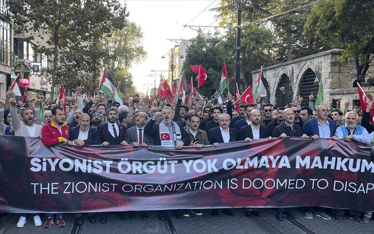 İstanbul'da "Büyük Filistin Yürüyüşü" başladı