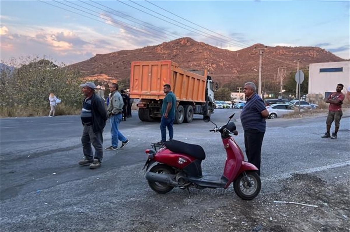 Bodrum'da hafriyat kamyonunun altında kalan motosiklet sürücüsü kadın öldü
