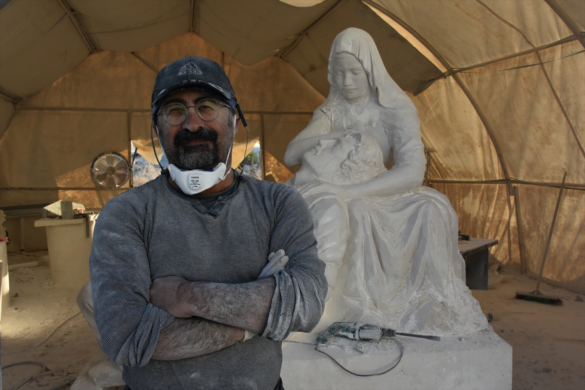 Maden mühendisi heykeltıraşın eserleri yurt dışında alıcı buluyor
