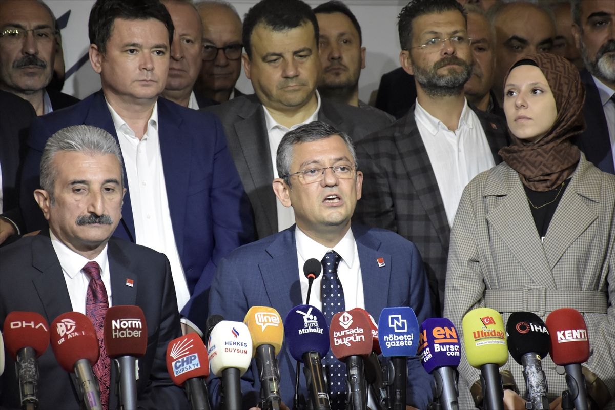 CHP Genel Başkan adayı Özgür Özel: Cumhuriyetin 100'üncü yılında seçim yenilgisiyle elbette yüzleşeceğiz.