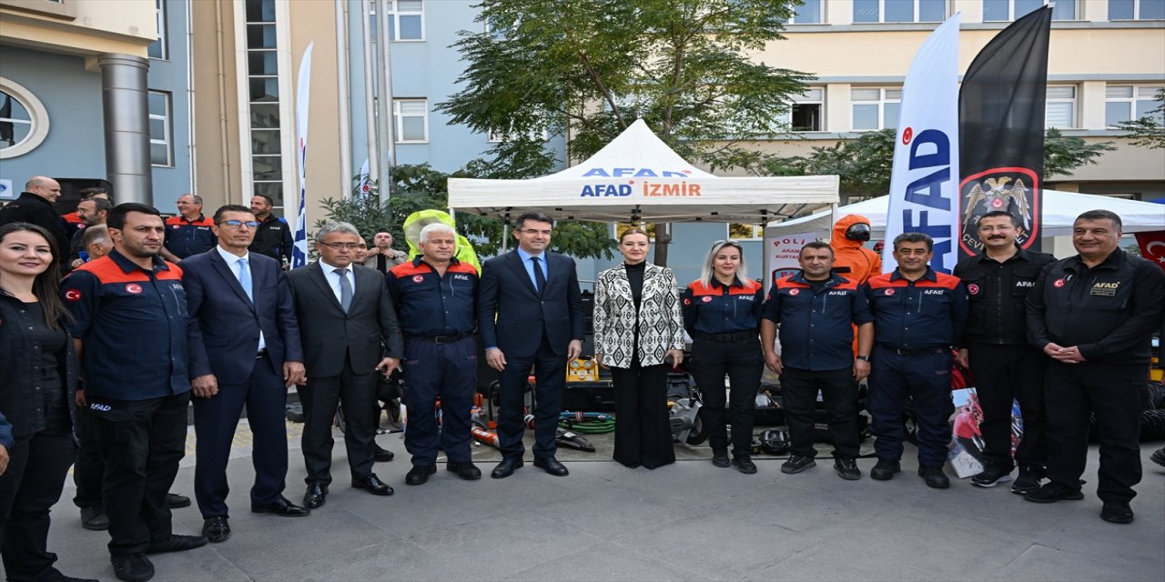 Dokuz Eylül Üniversitesince kurulan 4 sismometre AFAD'a devredildi