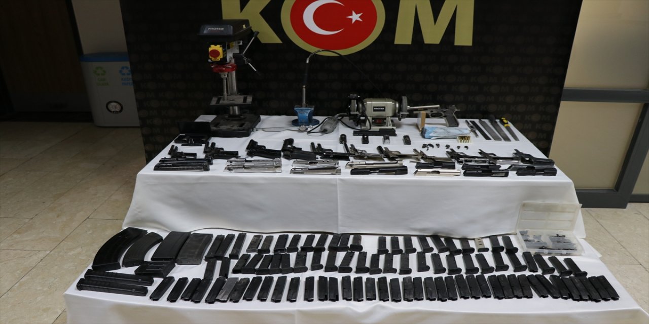 Elazığ'da silah kaçakçılığı operasyonunda 9 şüpheli yakalandı