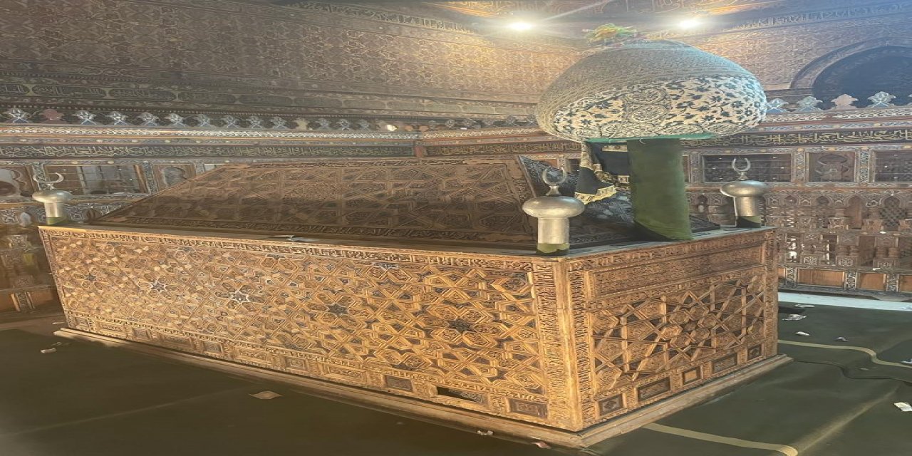 İmam-ı Şafii Hazretlerinin Türbesi ziyarete açıldı.