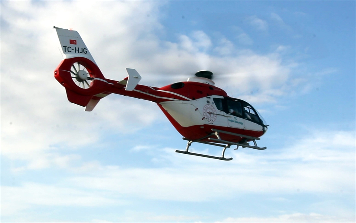Ankara'da hava ambulansı 92 yaşındaki hasta için havalandı