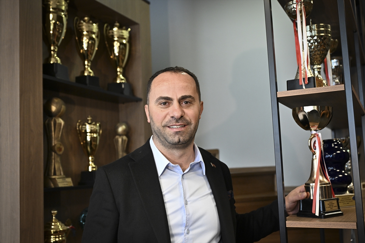 İşitme engelli sporcular tarihi başarılarla adından söz ettiriyor