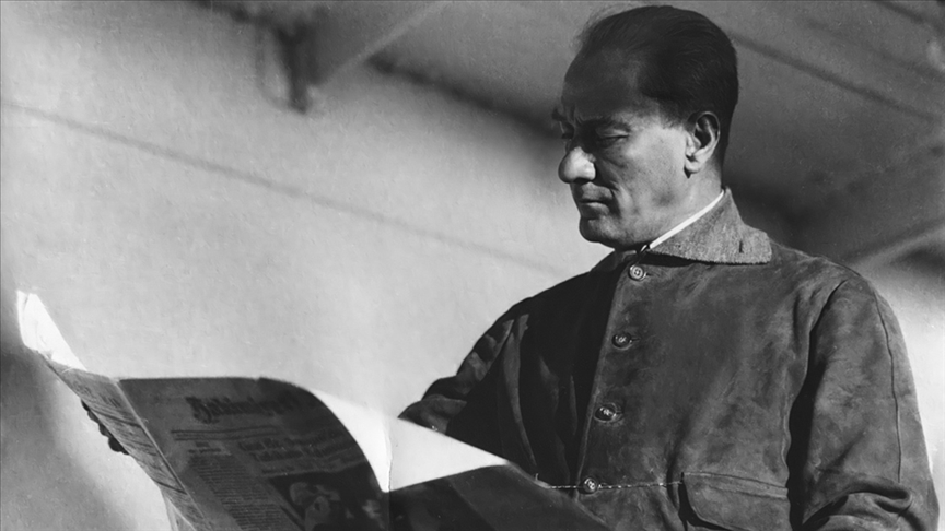 Büyük Önder Atatürk'ü anıyoruz