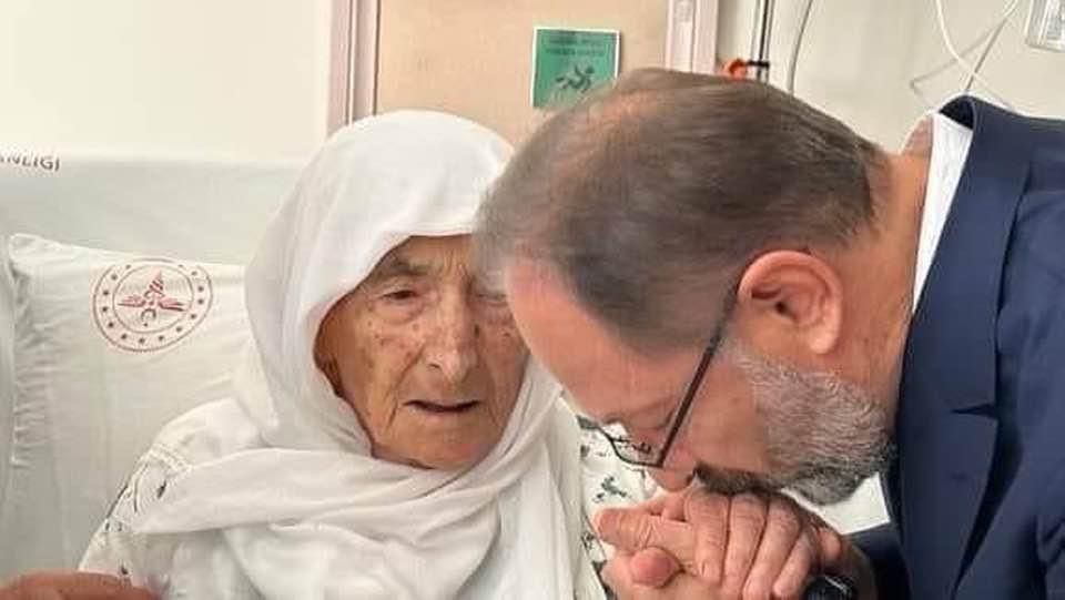 DİYANET İŞLERİ BAŞKANI ALİ ERBAŞ’IN ANNESİ VEFAT ETTİ