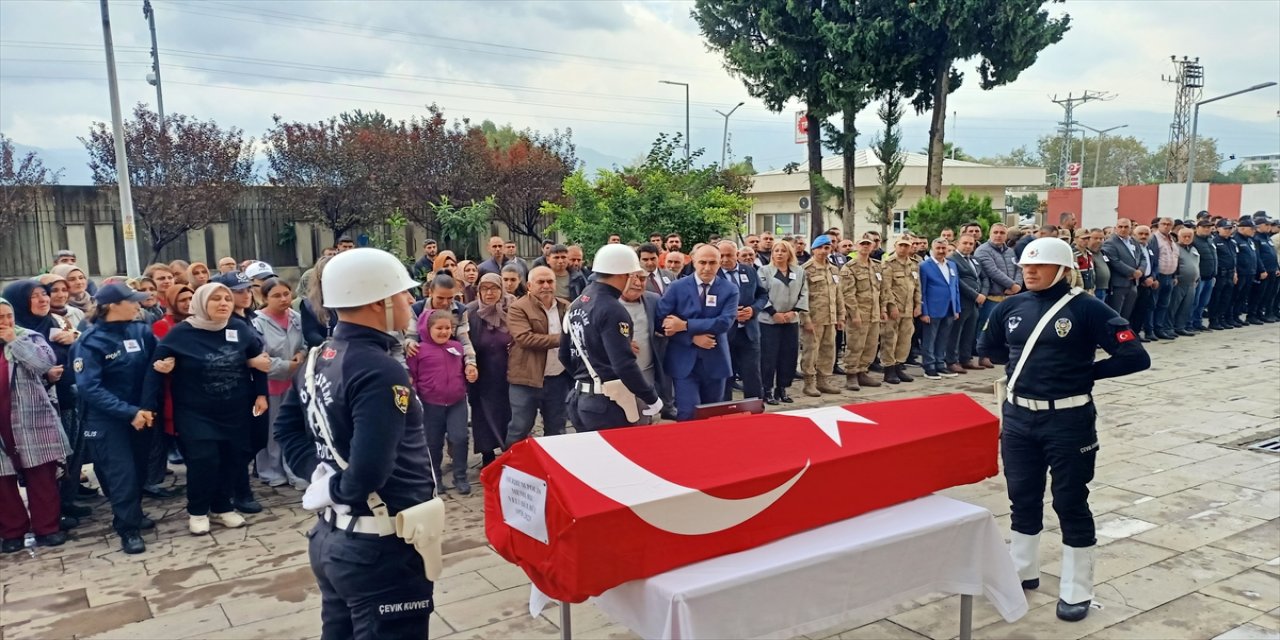 Hatay'da mesaiden dönen polis, trafik kazasında yaşamını yitirdi