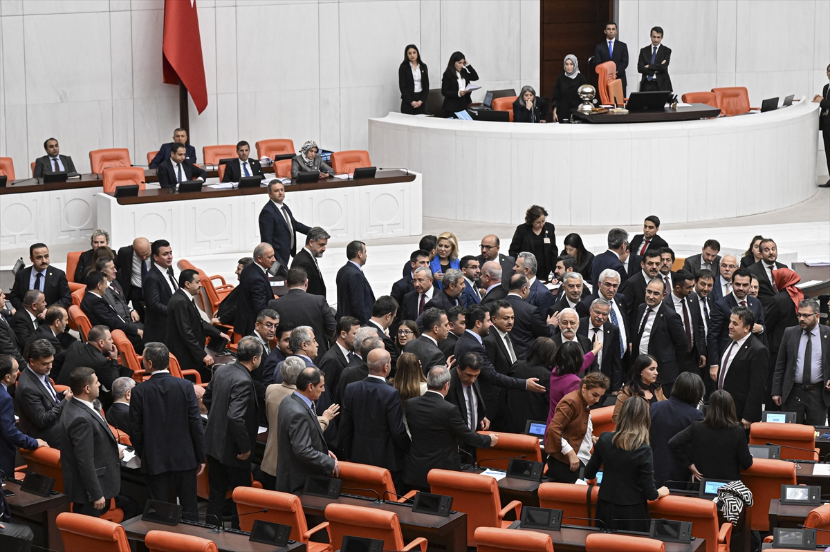 Ben Zehranur, kimse kusura bakmasın konu mankeni değilim.