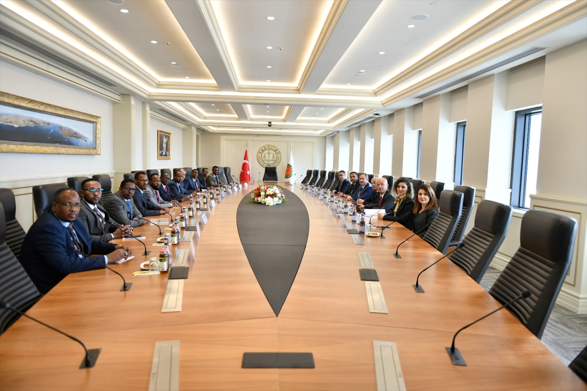 Somali Yargı Mevzuatı Direktörü Muhammed ve beraberindeki heyet Yargıtay'ı ziyaret etti
