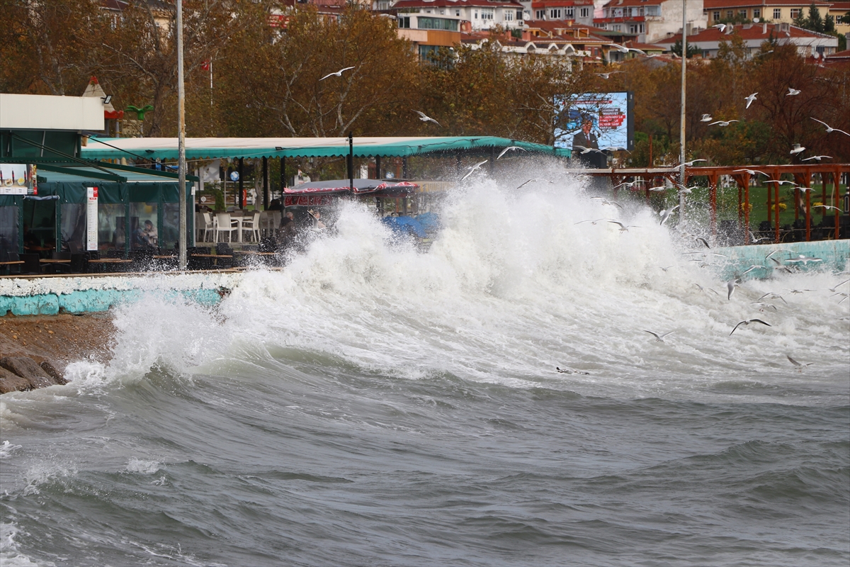 Tekirdağ'da deniz ulaşımına lodos engeli