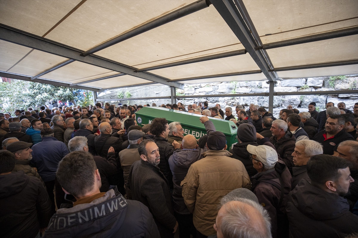 Zonguldak'ta batan geminin mürettebatından bir kişinin cenazesi  toprağa verildi