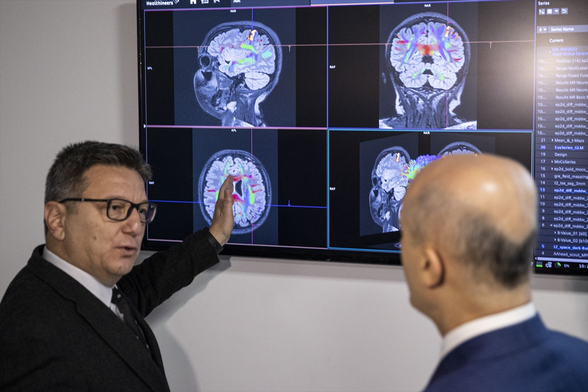 Türkiye'deki ilk ortak araştırma merkezi NÖROM açıldı