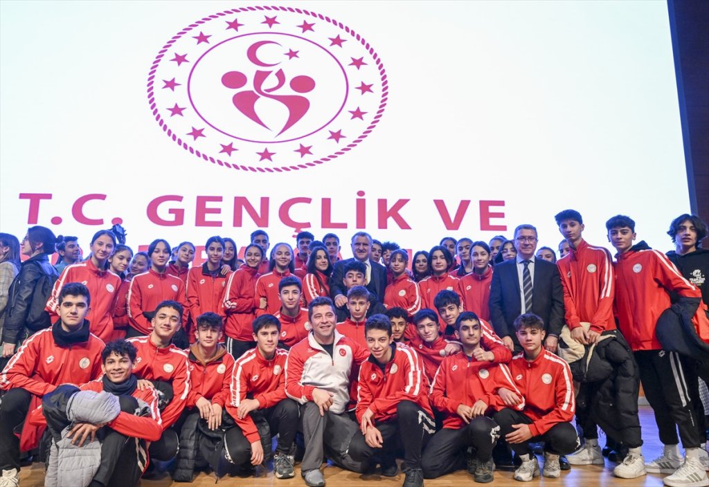 Deprem Bölgesinden yaklaşık 800 bin kişi yurtlarımızda misafir oldu