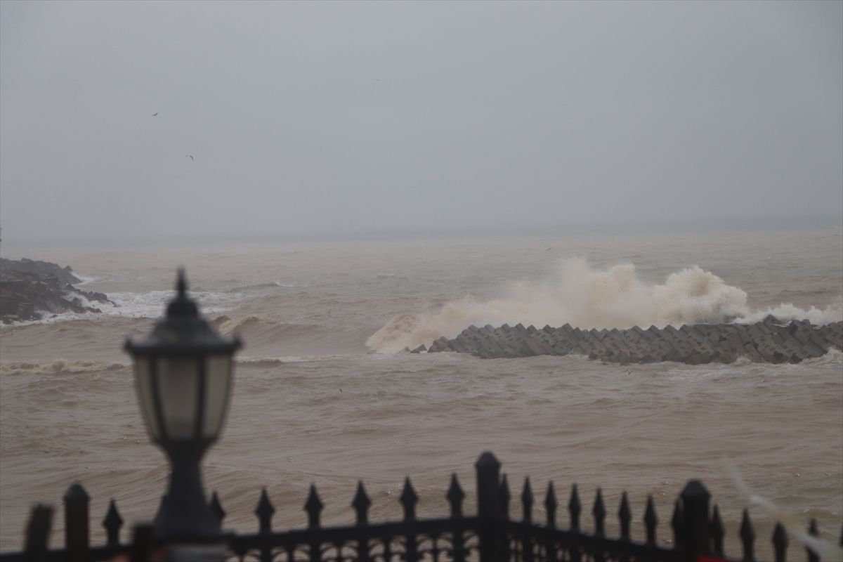 Düzce'de balıkçılar kuvvetli rüzgar nedeniyle denize açılamadı