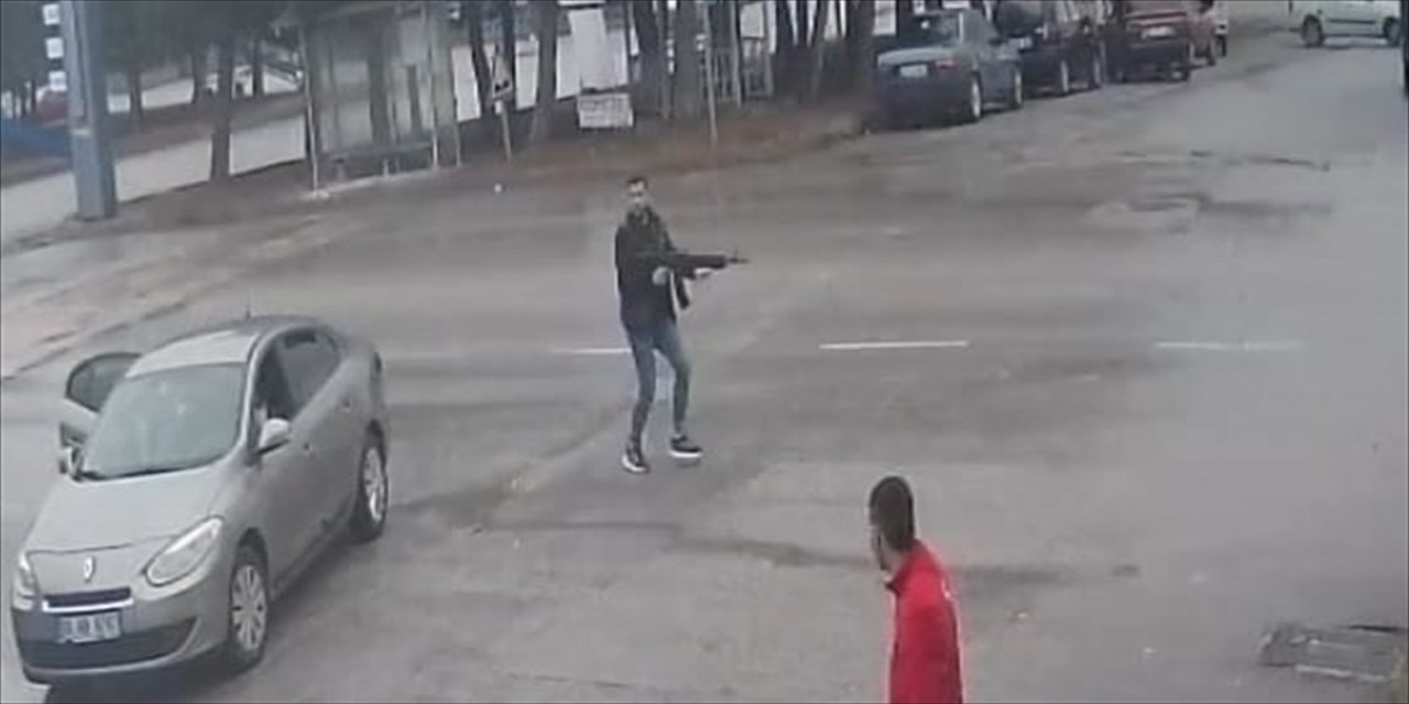 Çorum'da silahlı saldırı güvenlik kamerasına yansıdı