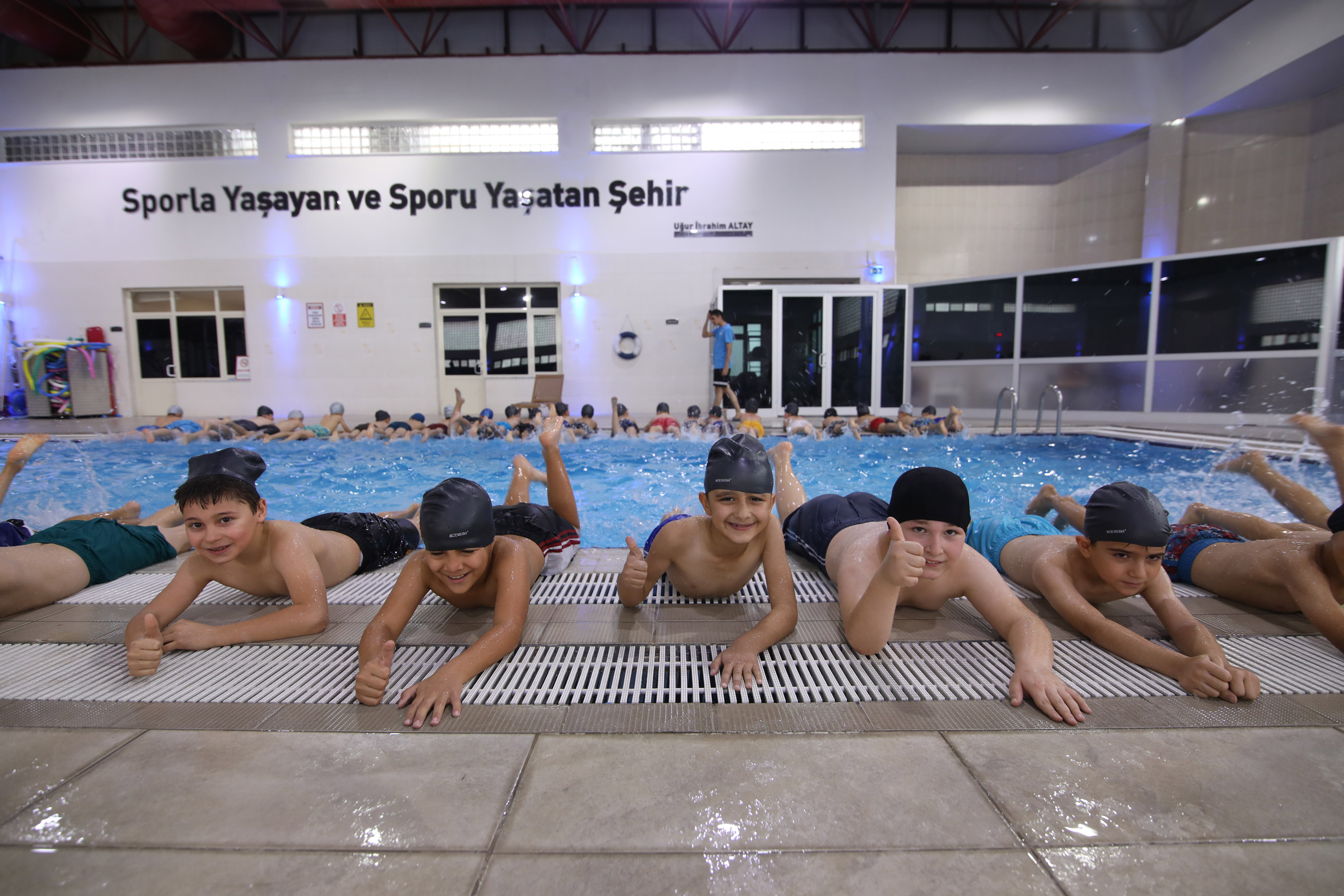 “YÜZME BİLMEYEN KALMASIN"