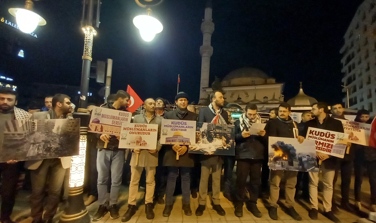 Balıkesir ve çevre illerde ABD'nin BMGK'de Gazze'de ateşkes tasarısını veto etmesine tepki gösterildi