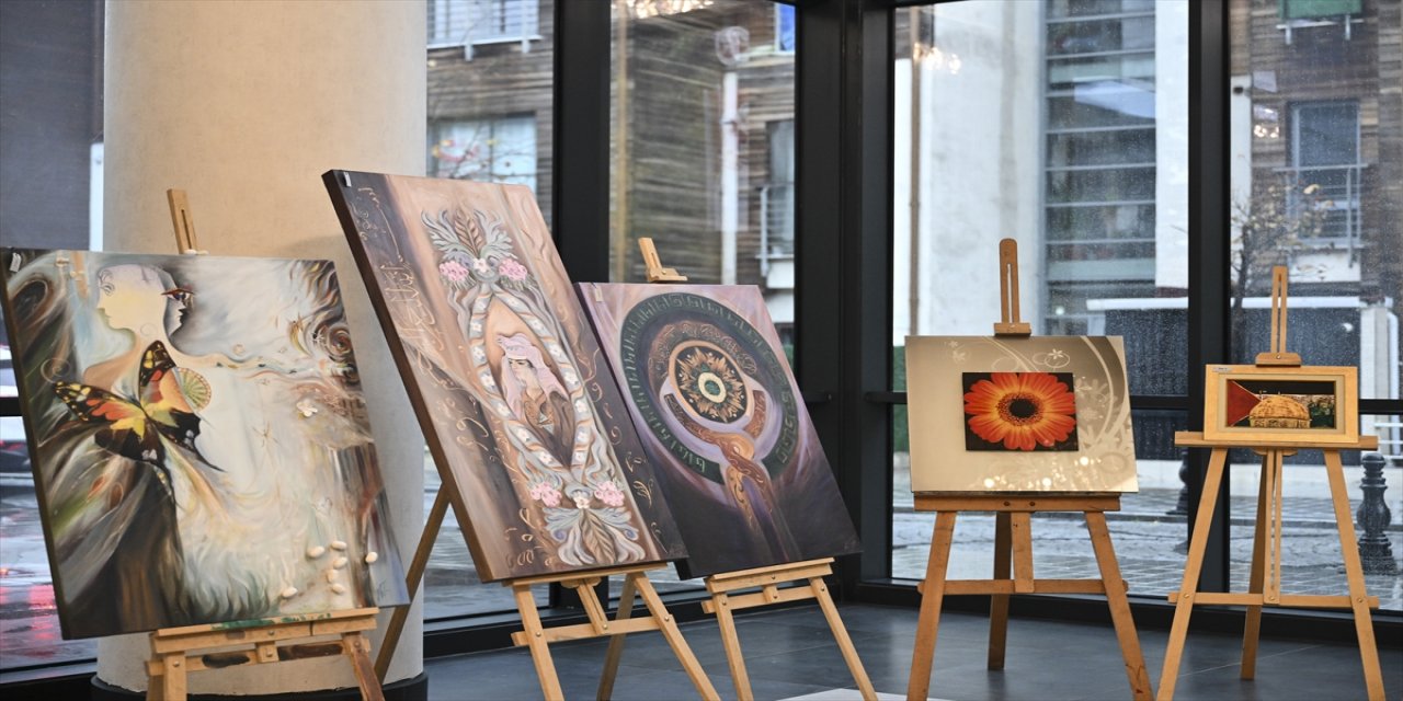 İstanbul'da STK'ler Filistin'e destek için müzayede düzenledi