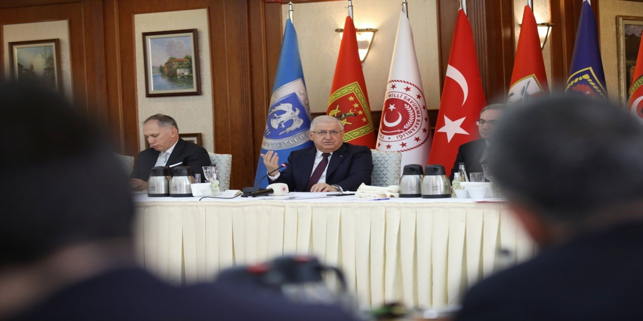 Milli Savunma Bakanı Güler, 2023 Yıl Sonu Değerlendirme Toplantısı düzenledi