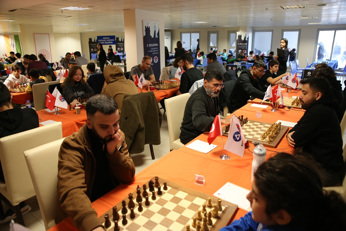IM Ediz Gürel, 2. Rosatom Mersin Bölge Satranç Turnuvası'nın özel konuğu oldu