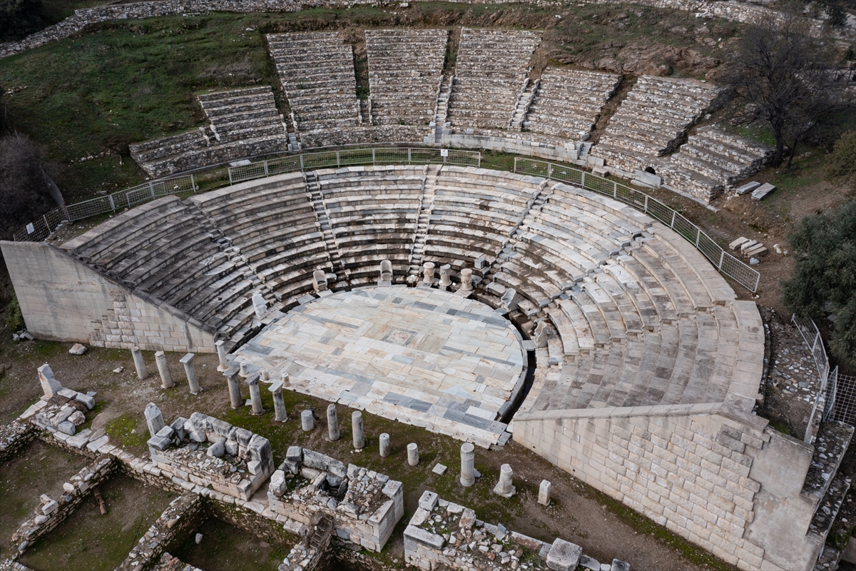 Metropolis Antik Kenti'ndeki kazı çalışmaları tanıtıldı