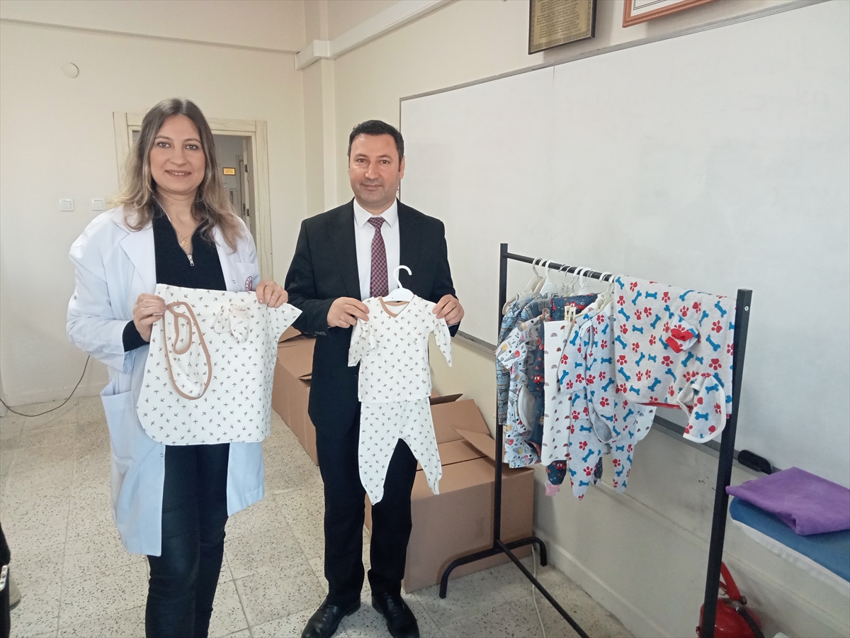 Kocaeli'de kursiyerler Filistinliler için 300 yeni doğan seti hazırladı