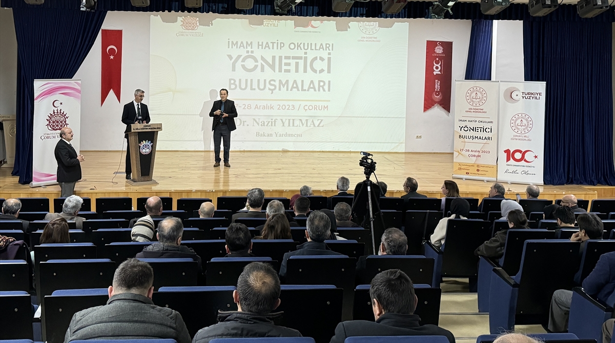 Milli Eğitim Bakan Yardımcısı Yılmaz, Çorum'da imam hatip okullarının müdürleriyle buluştu