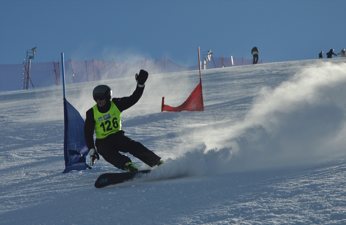 Erzurum'da düzenlenen "Snowboard Milli Takım Seçmeleri" tamamlandı