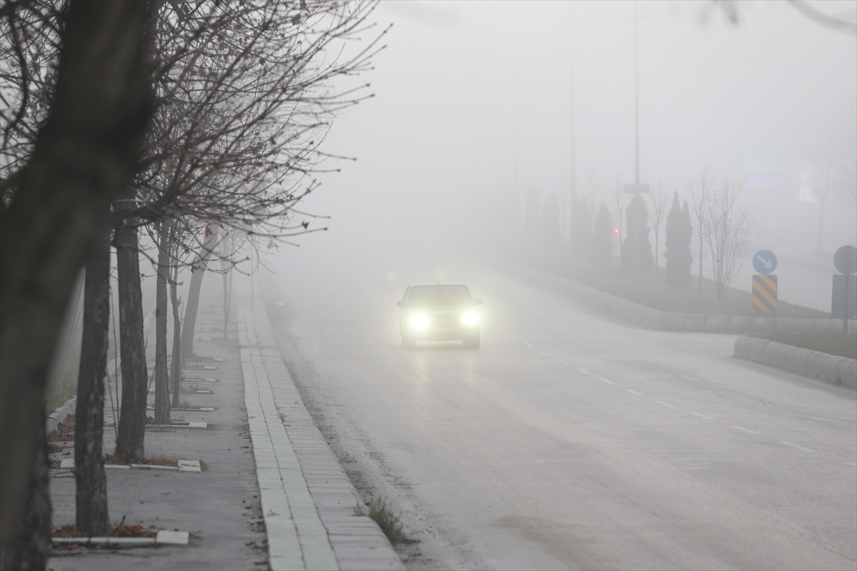 Eskişehir'de sis etkili oldu