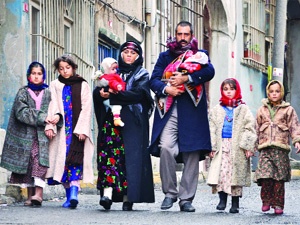 Güneşi Gördüm'e Bakan ağladı