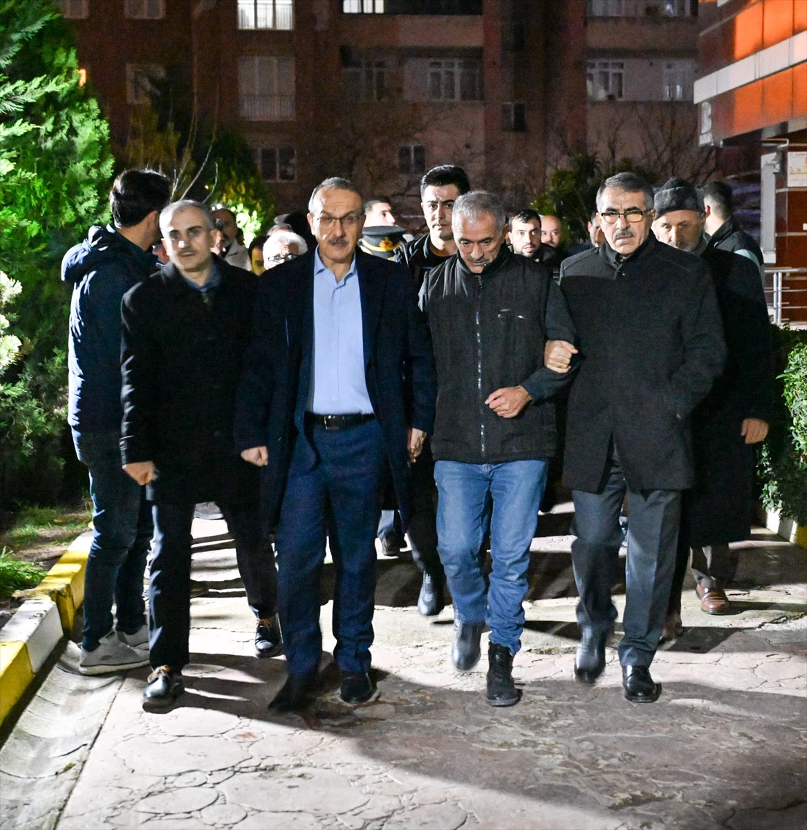 Piyade Uzman Çavuş Samet Aslan'ın baba evine ateş düştü