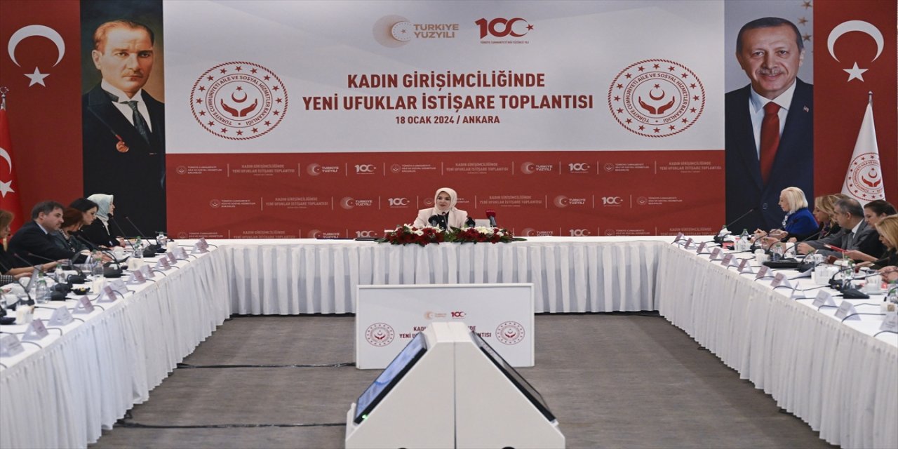 "Kadınların iş gücüne katılım oranını 2023 kasım ayı itibarıyla yüzde 35,9'a yükselttik."