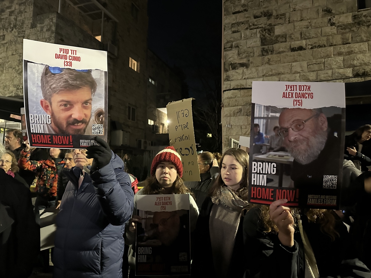 İsrailli esir yakınlarına göre savaşarak Gazze'deki esirleri geri getirmek imkansız