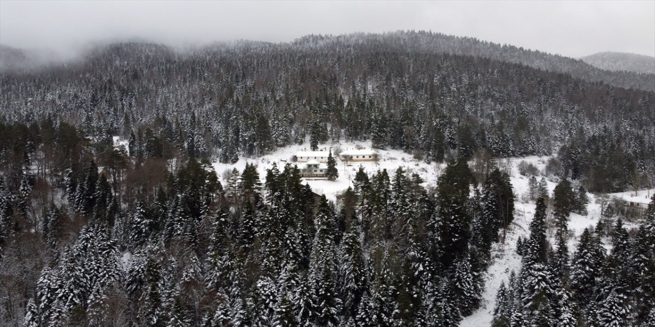 Çangal Dağı'ndaki kar manzarası havadan görüntülendi