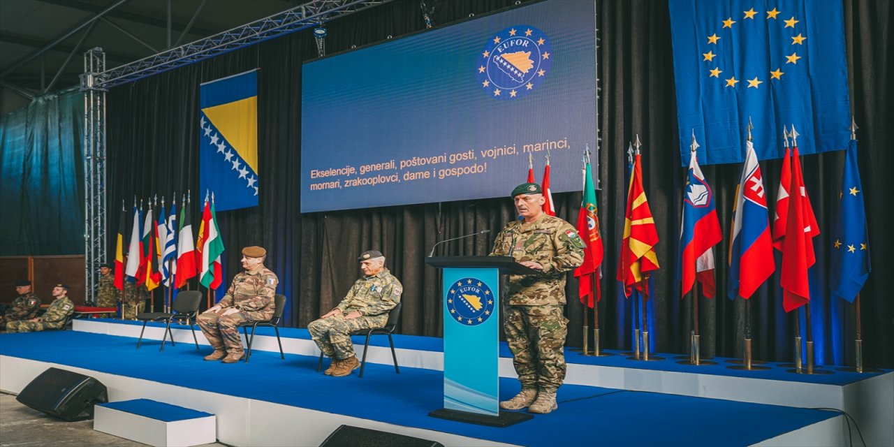 Saraybosna'da, EUFOR komutası devir teslim töreni düzenlendi