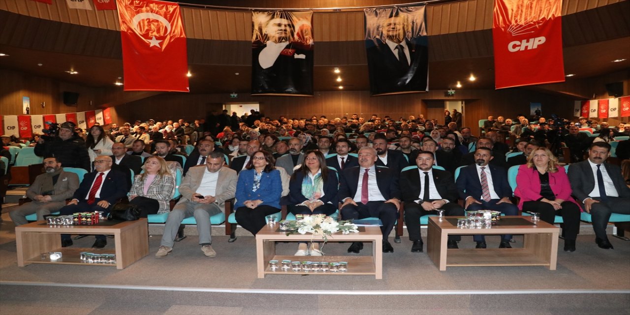 Yozgat'ta CHP'nin belediye başkan adayları tanıtıldı