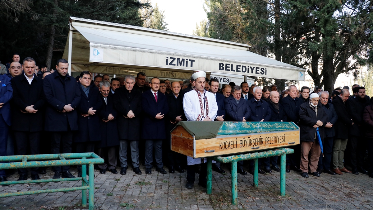 İYİ Parti Genel Başkanı Akşener'in ablasının cenazesi toprağa verildi