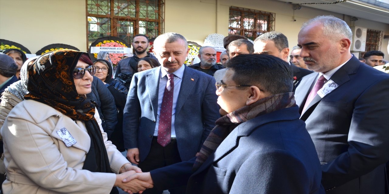 "Devlet sporcusu" unvanlı başpehlivan Aydın Demir, son yolculuğuna uğurlandı