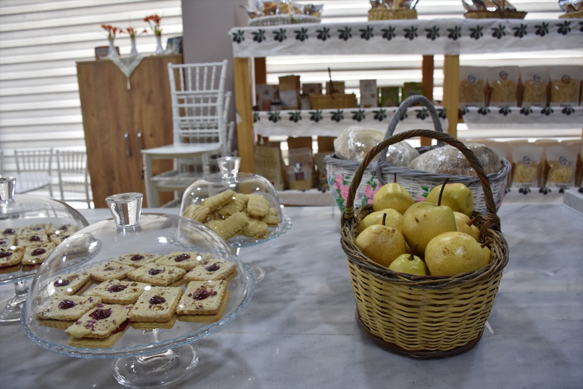 Bursa'nın coğrafi işaretli armutları kadın girişimcilerin elinde katma değerli ürüne dönüştü