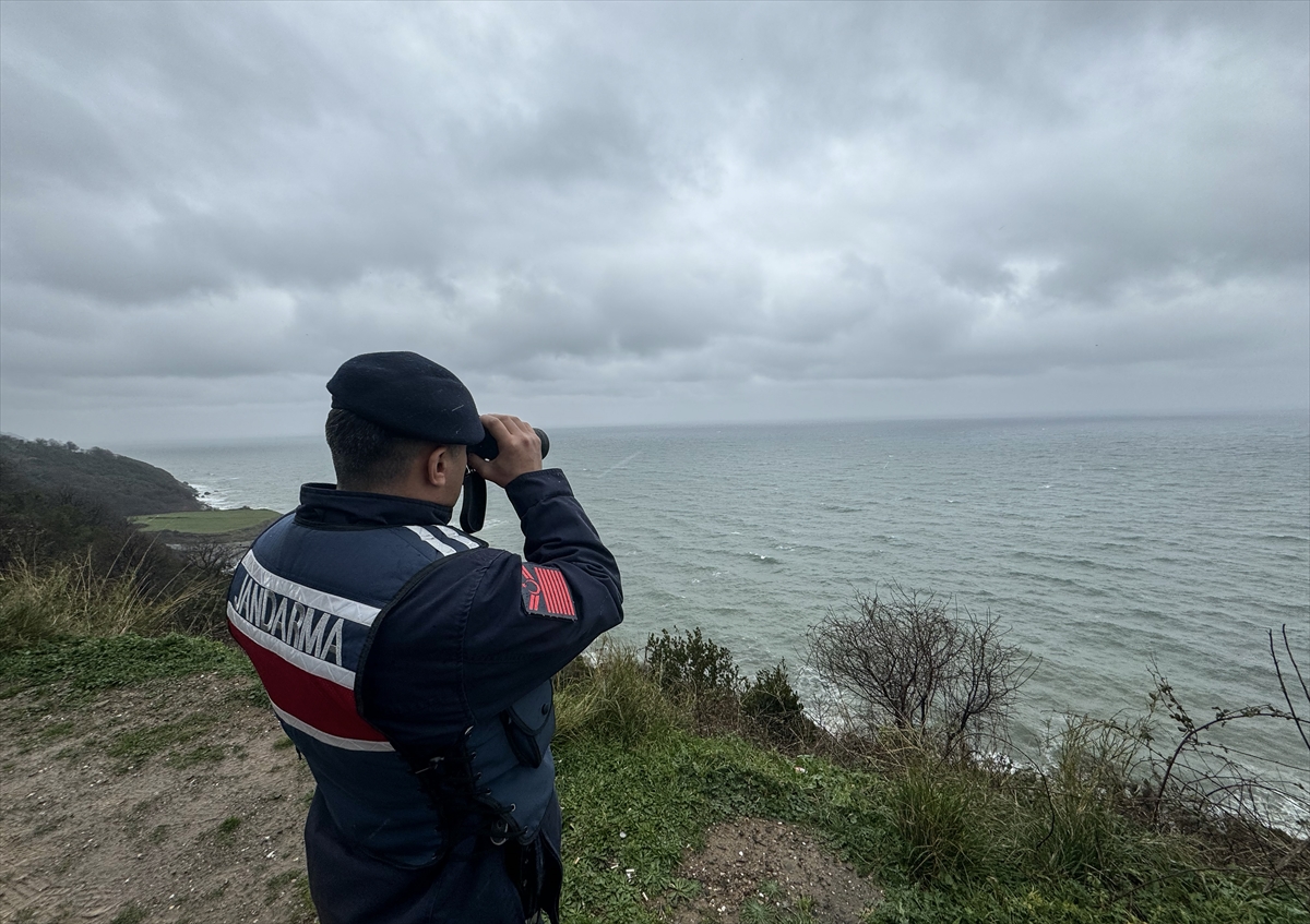 Marmara Denizi'nde batan kargo gemisi 275 personelle aranıyor