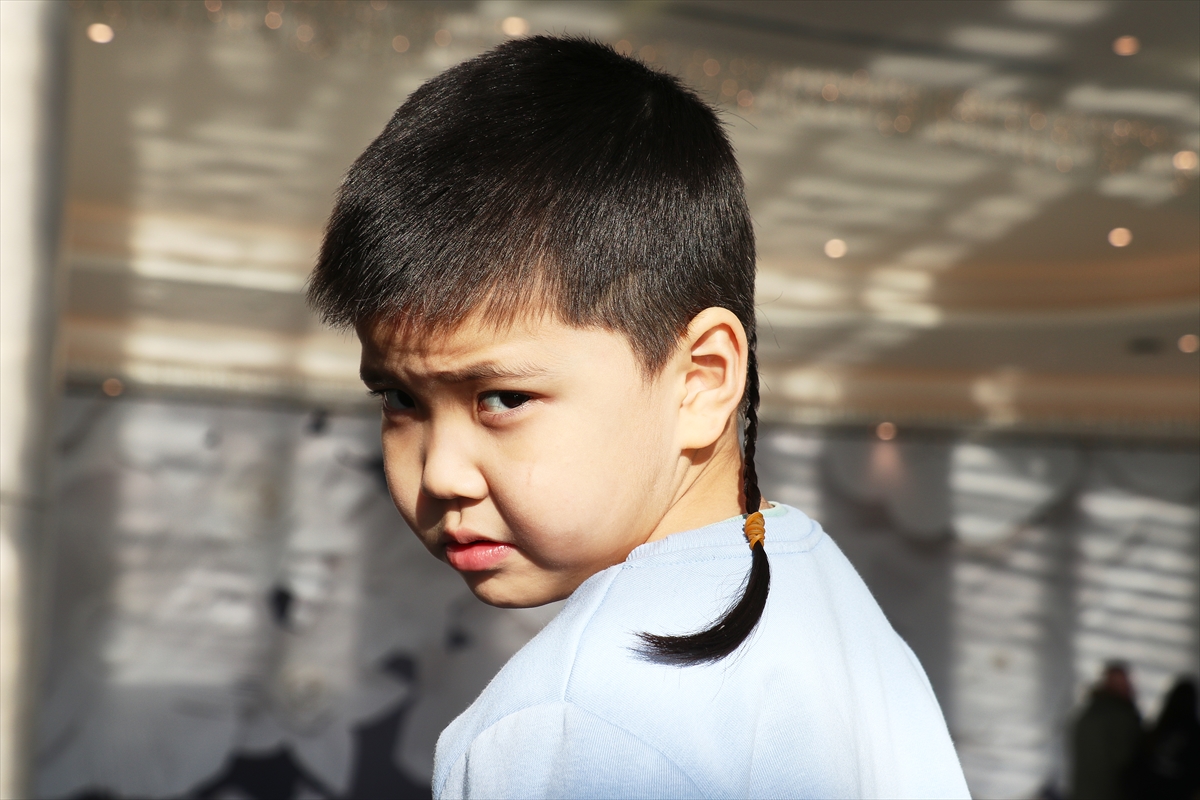 Kazakistan'da erkek çocukları için uygulanan saç geleneği: Aydar