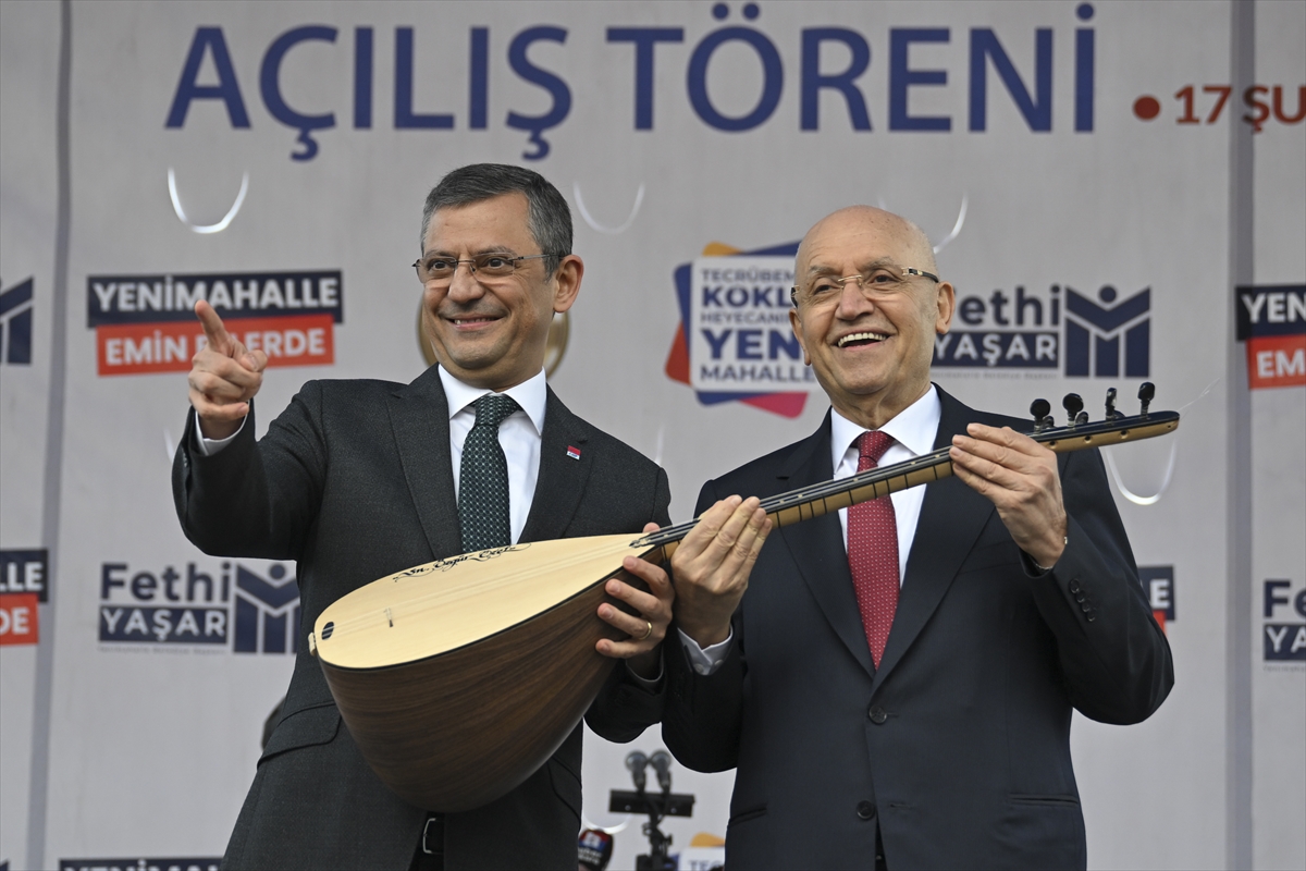 CHP Genel Başkanı Özel, Pir Sultan Abdal Cemevi'ni açılışında