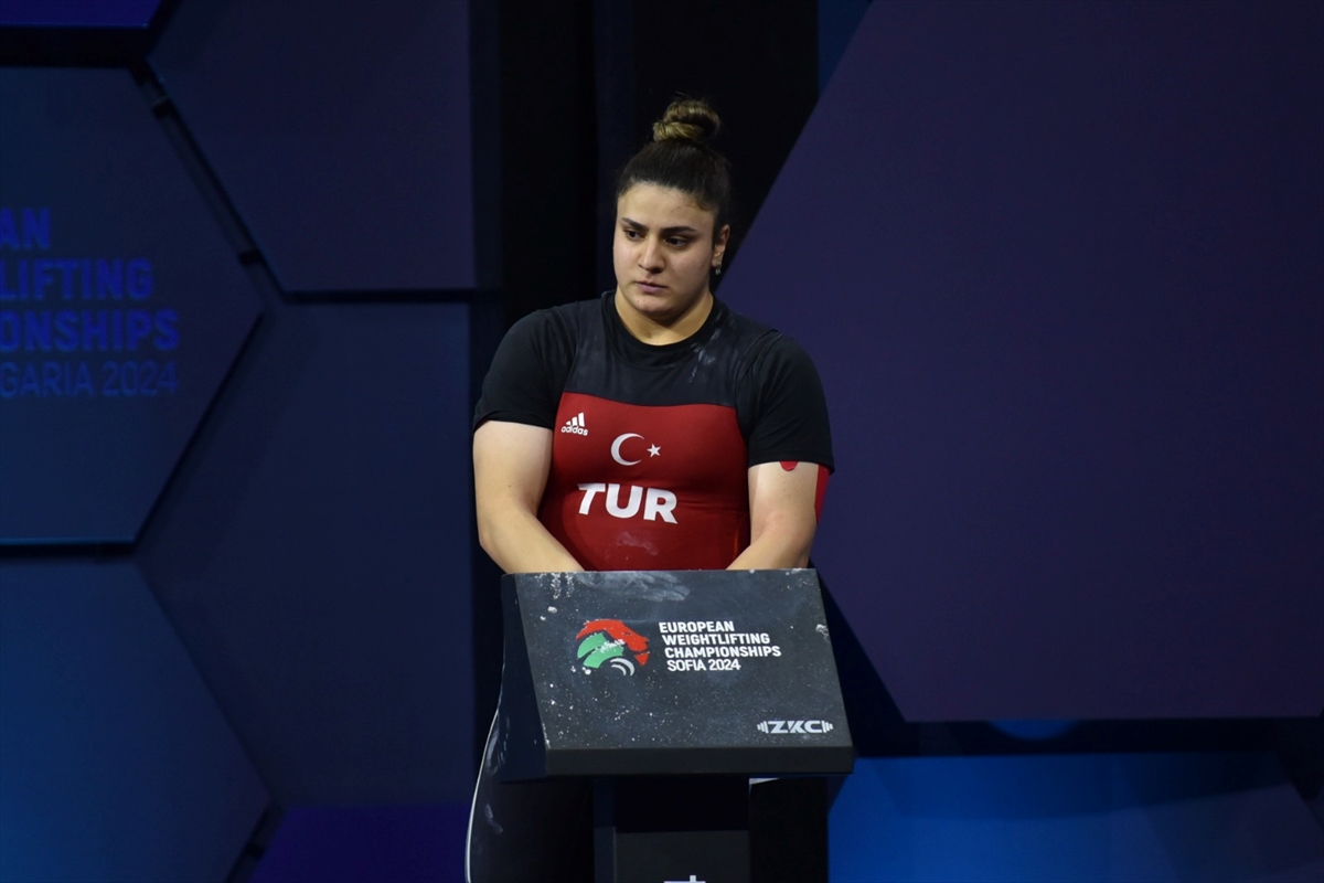 Fatmagül Çevik, koparmada 107 kiloluk kaldırışıyla dördüncü